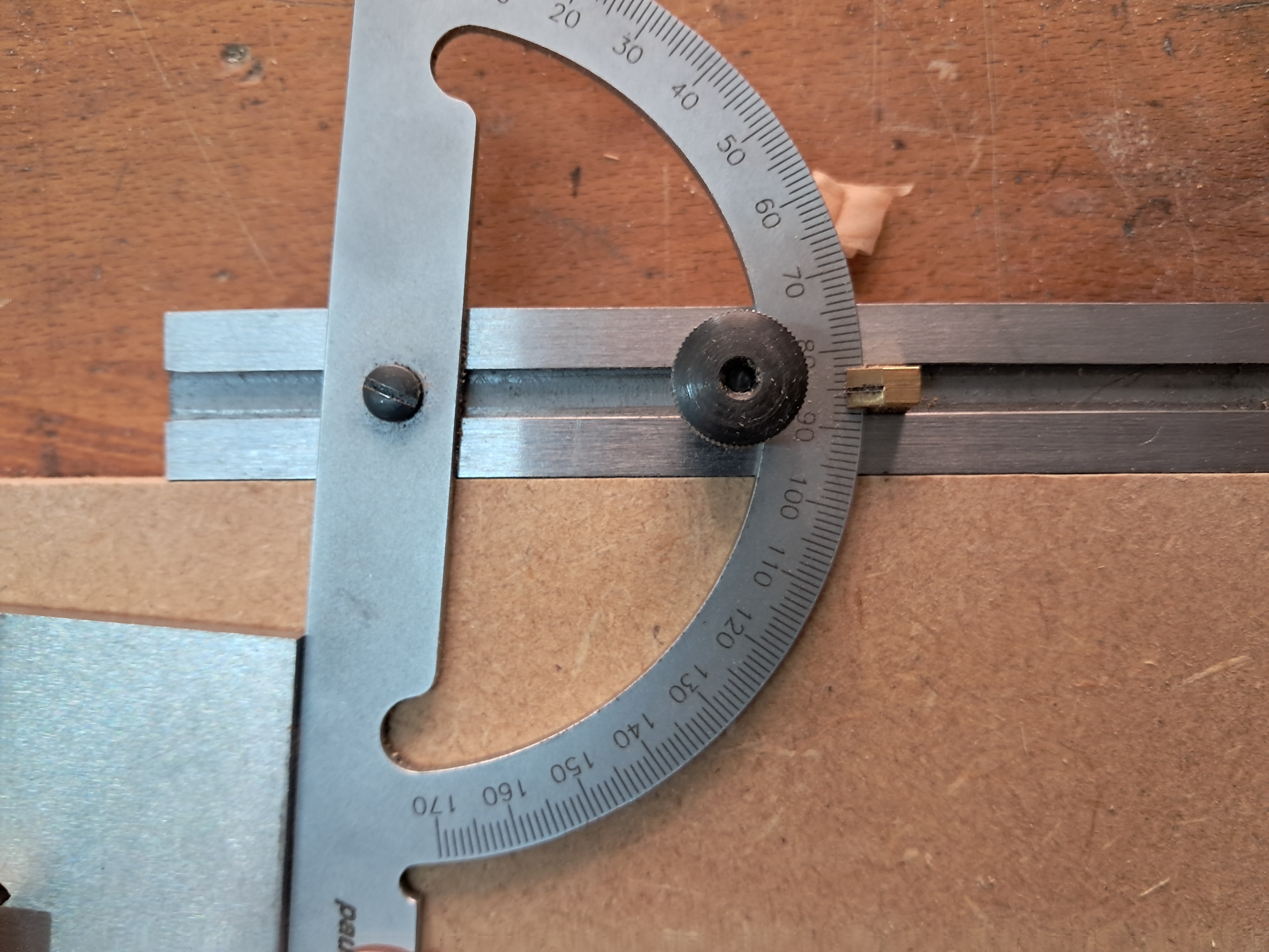 Final check of the angle: close enough for this temporary alignment fixture.