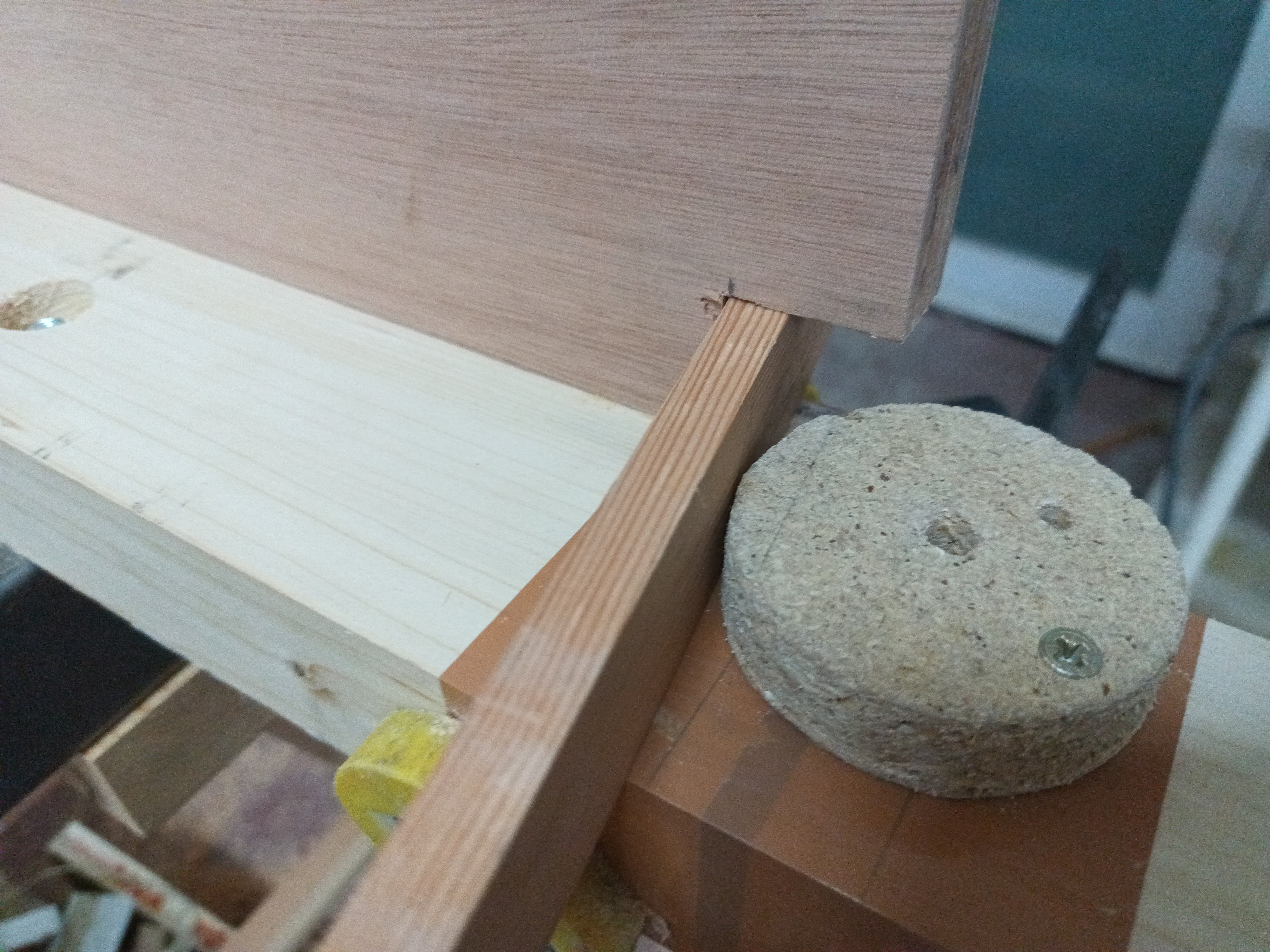 Trockenpassung einer der 30×10 mm Längsholmleisten.