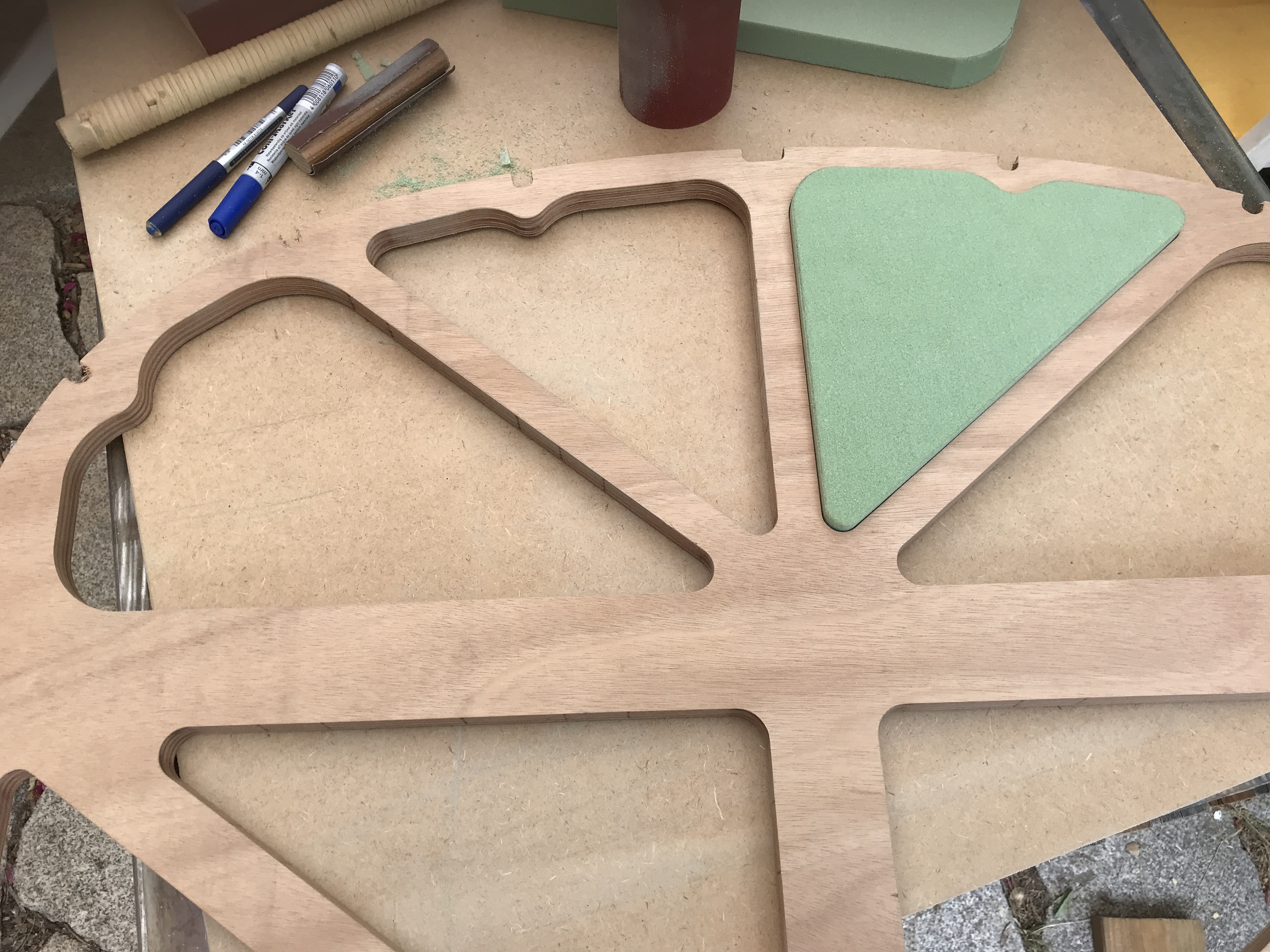 Erstes Stück eingepasst.