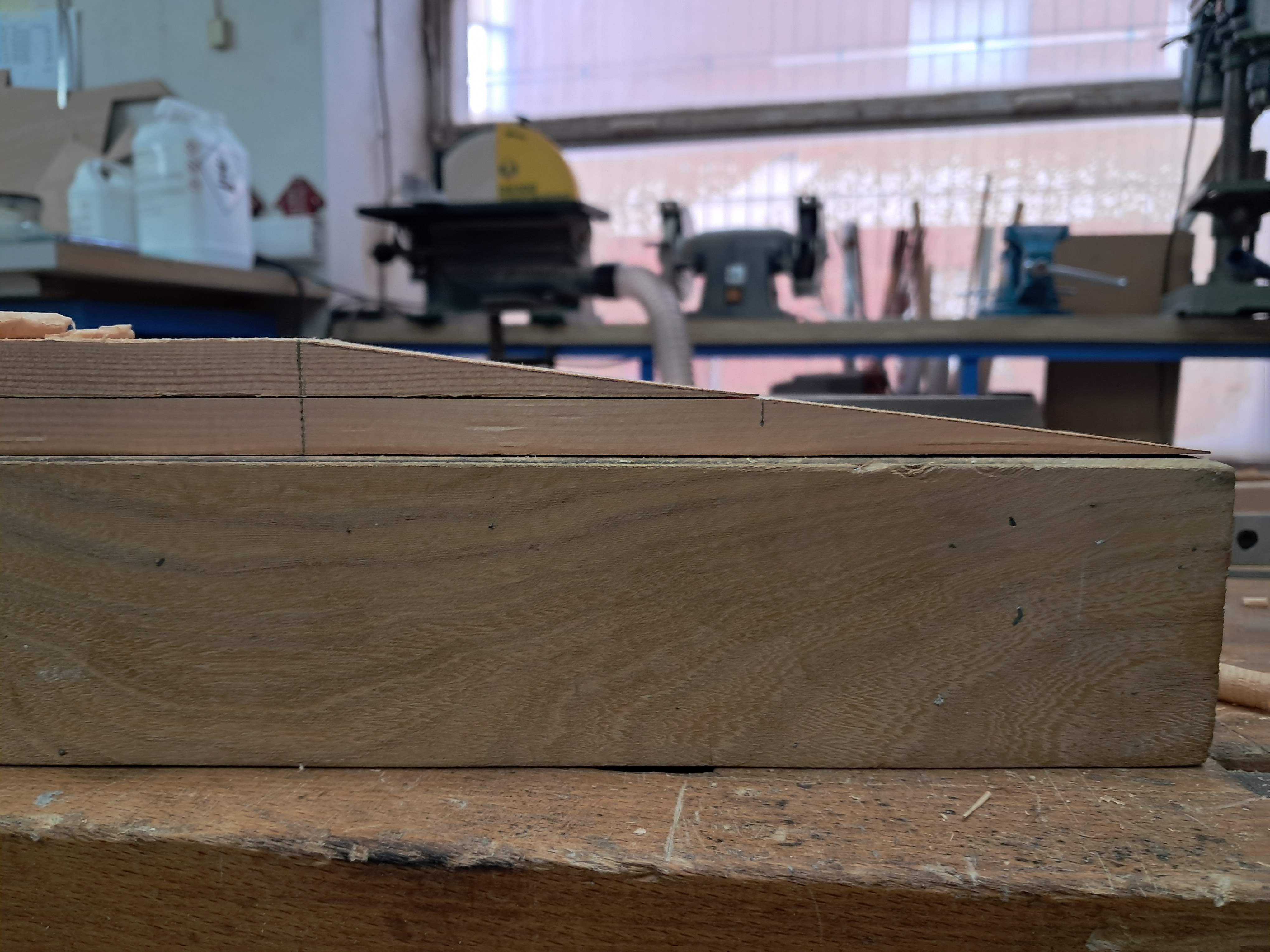 La superficie queda recta.