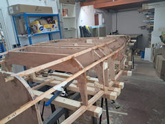 Vista lateral de la estructura del fuselaje y de los largueros encolados.